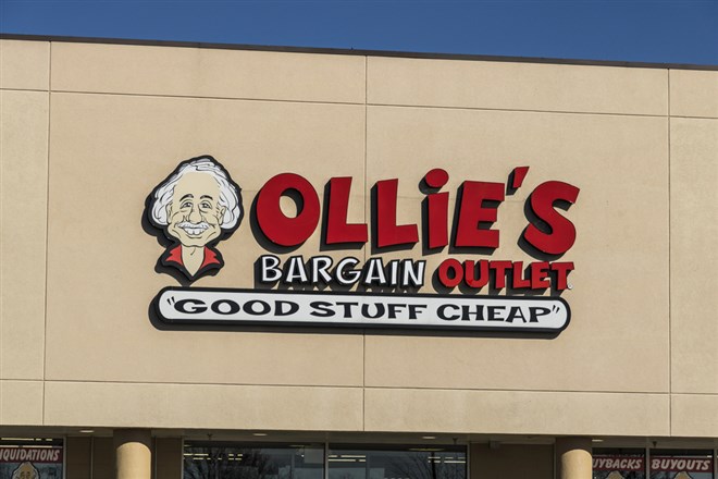 Ollie's Bargain Outlet stock 