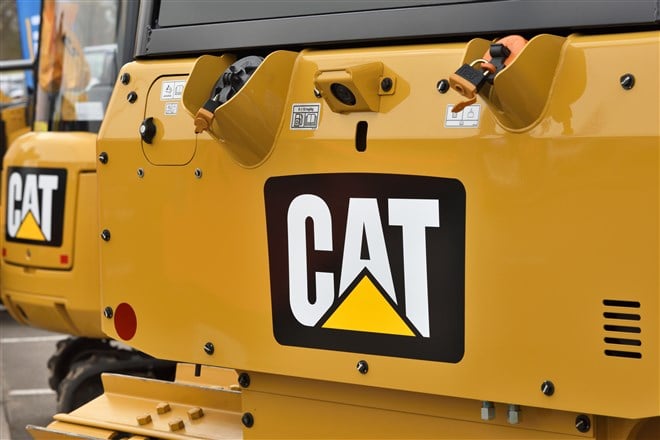 closeup photo of caterpillar heavy equipment