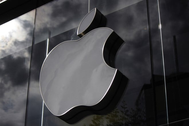Bargain Alert: Apple Shares Are Starting To Look Undervalued