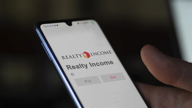 Realty Income: An Anchor in Volatile Markets