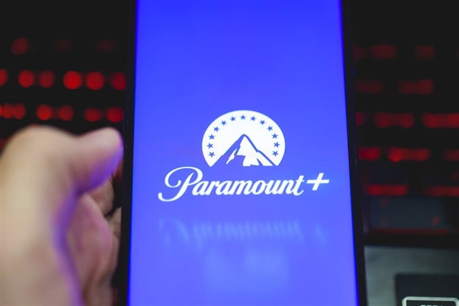 Paramount app logo on a smartphone screen.