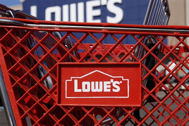 Lowe's shopping carts outside of store.