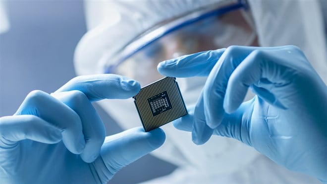 4 Best Semiconductor Stocks to Buy Now