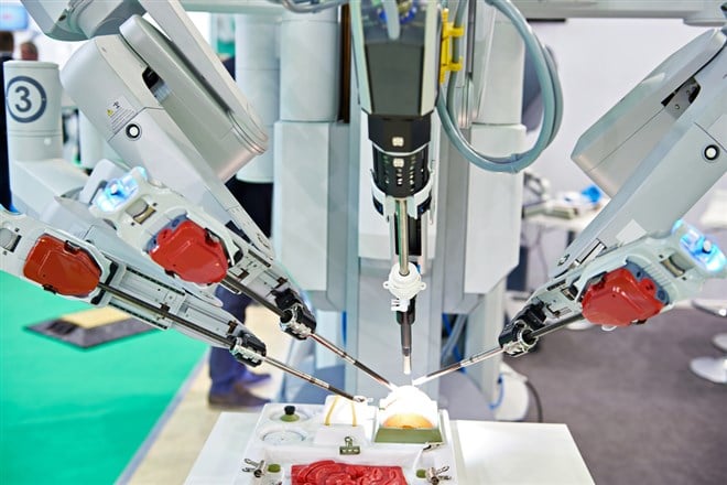 Intuitive Surgical Will Reward Patience, But Is Not a Masterpiece Yet 