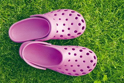 Will Crocs Find Institutional Support At A Key Moving Average? 