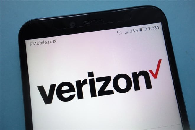 Verizon Moves Higher On Strong Outlook