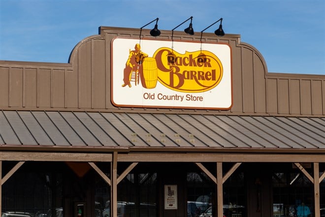 Cracker Barrel Earnings Up, But Shares Drop As Company Eyes Higher Expenses