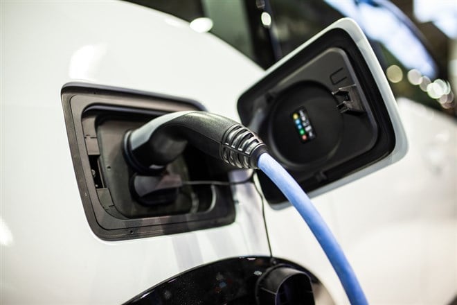 Is Blink Charging or ChargePoint the Better Buy as the Infrastructure Bill Passes?