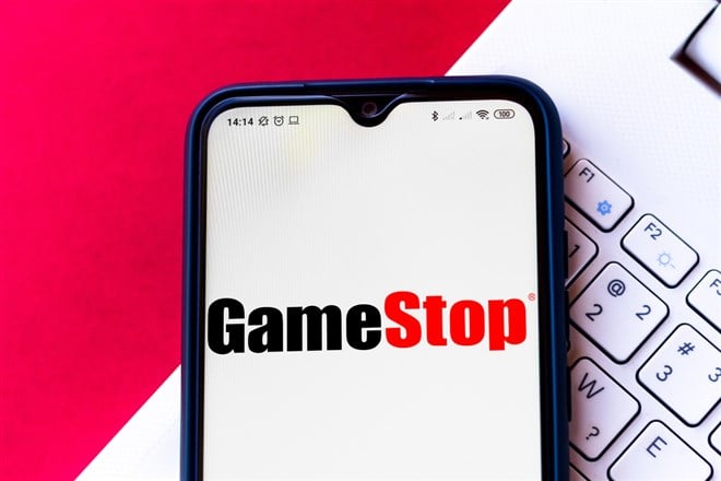 GameStop (NYSE:GME) Stock Gets Extra Life as Short Squeeze Kicks In