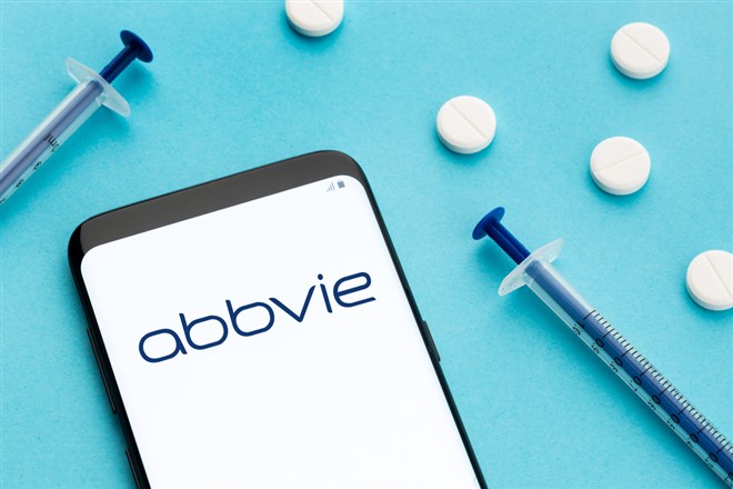 AbbVie Forms Flat Base Ahead Of Q3 Earnings Report 