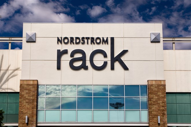 Heres How To Play Nordstroms (NYSE: JWN) Earnings