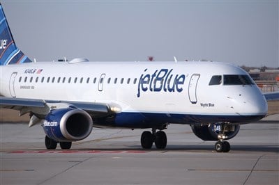 JetBlue Beats Expectations, But Shares Trade Lower