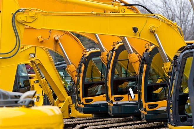 Are Caterpillar and Deere Setting Up to Rally in 2023? 