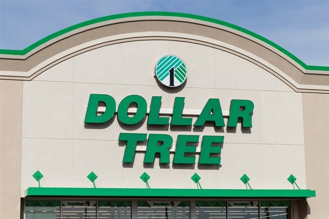 Dollar Tree Cuts Guidance To Boost Rebound as Retail Struggles