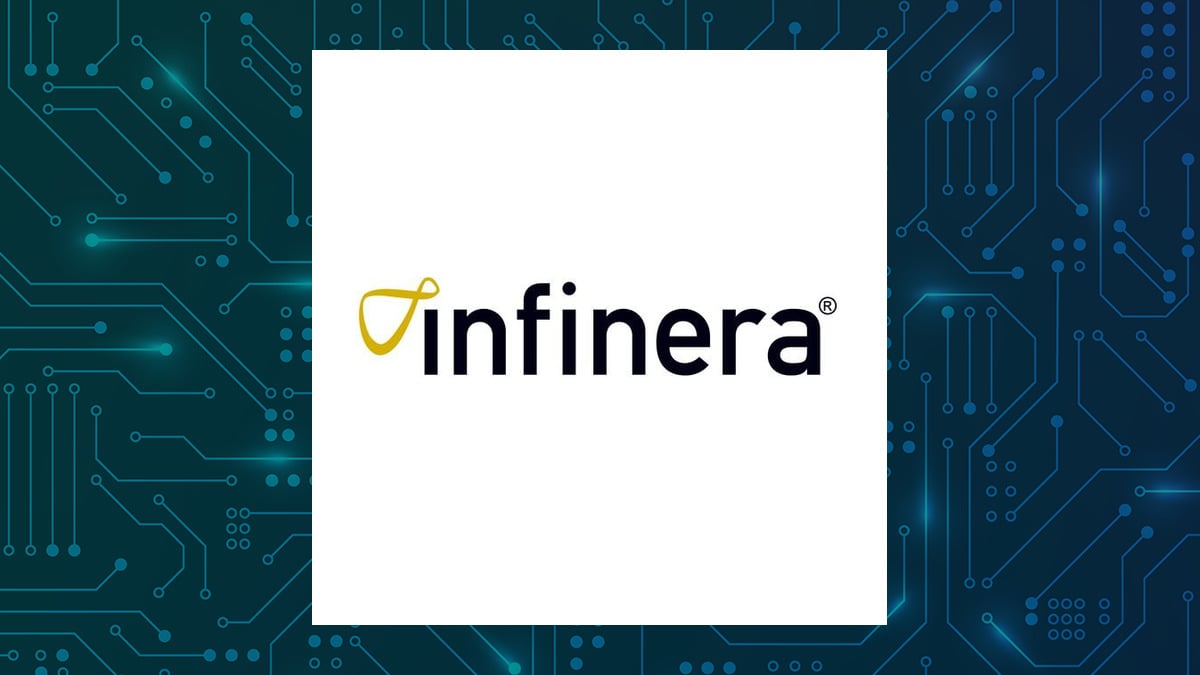 Infinera logo with Computer and Technology background