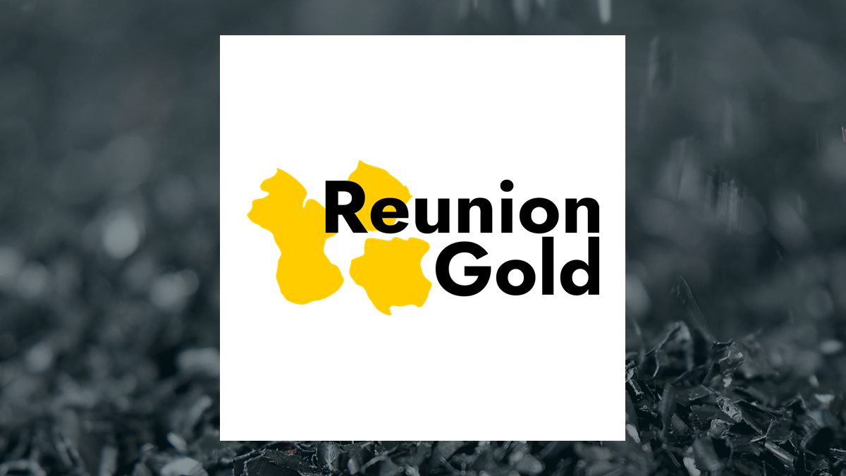 Reunion Gold logo with Basic Materials background