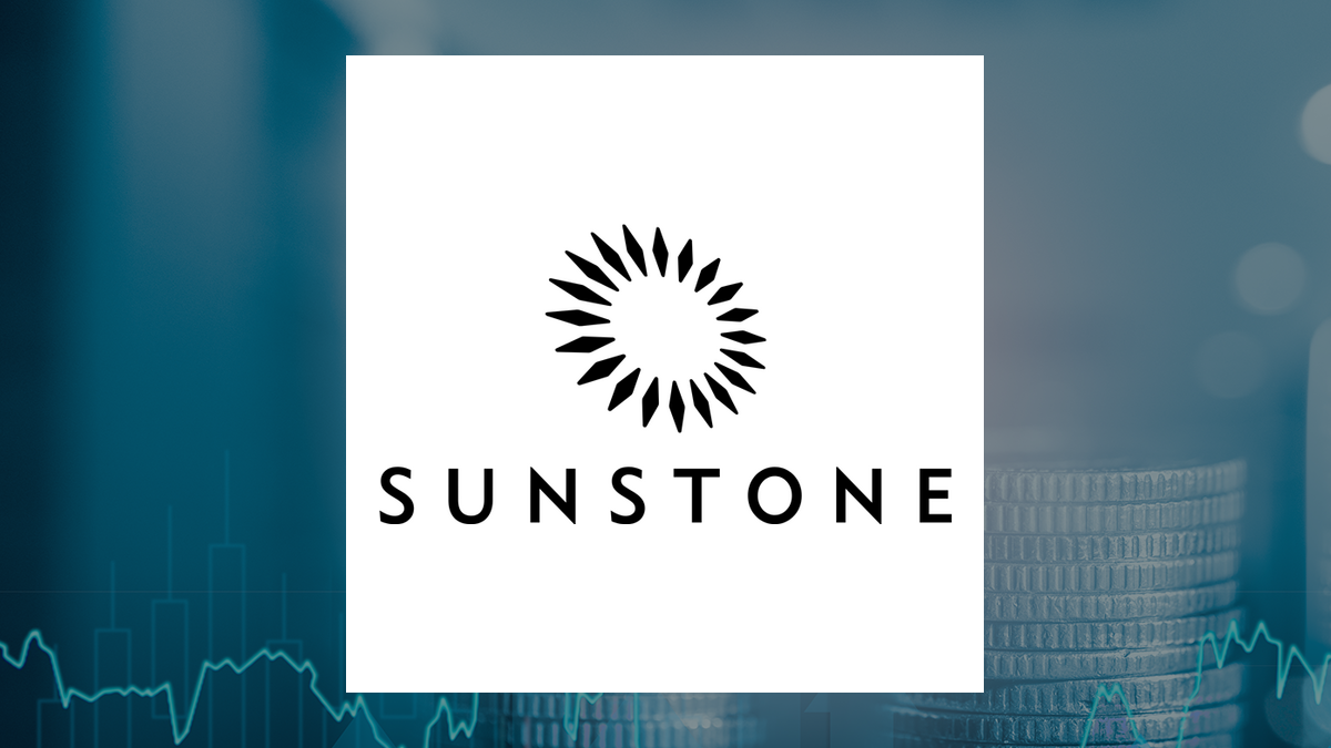 Sunstone Hotel Investors logo with Finance background